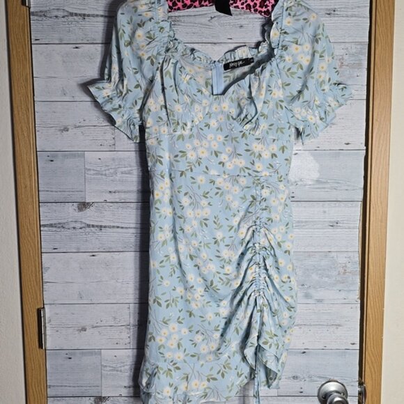 Nasty Gal Dresses & Skirts - Nasty Gal Blue White Floral Daisies Short Sleeve Lined Sheer Cinch Mini Dress